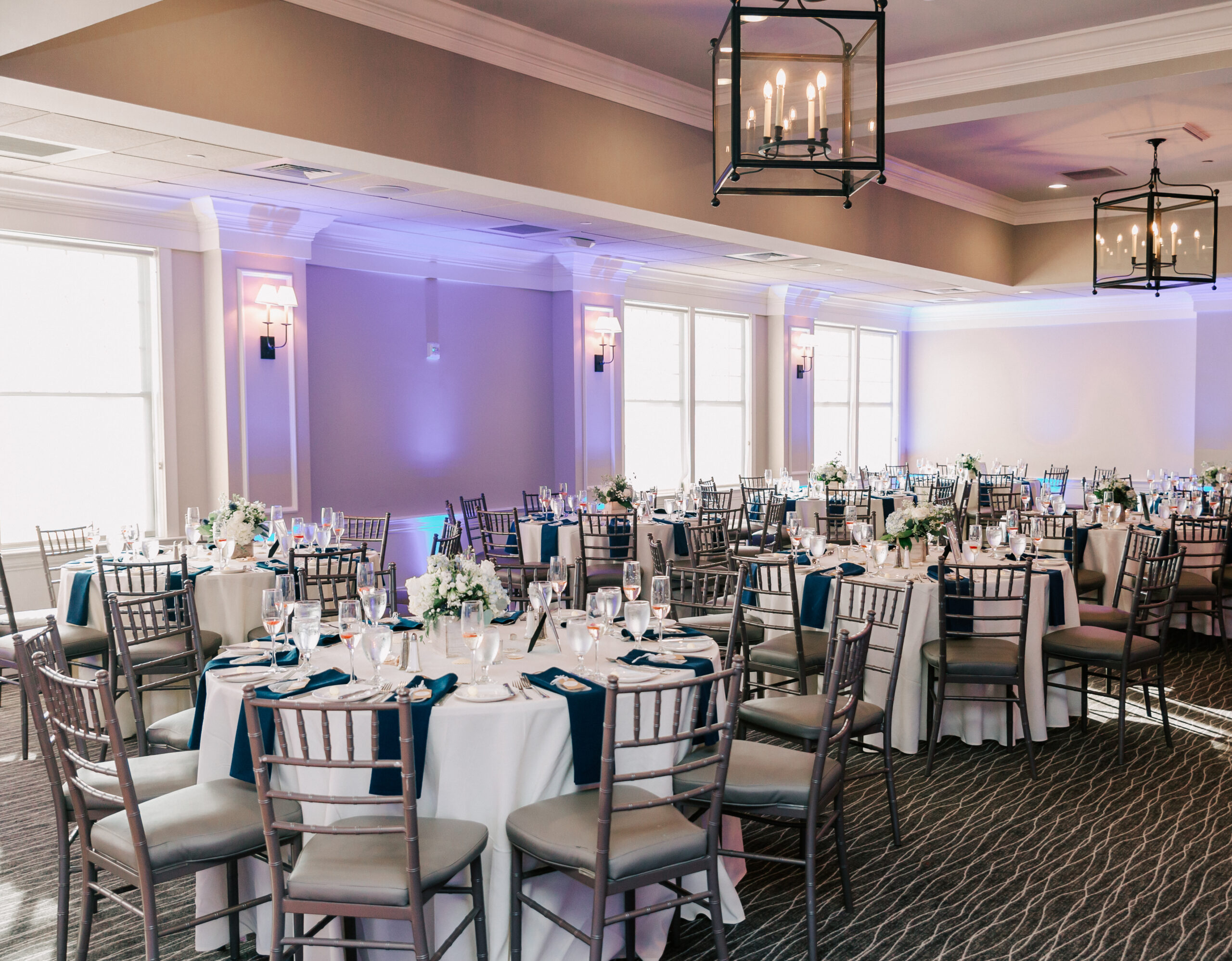 The reception room at Harbor Lights, a Rhode Island wedding venue in Warwick, decorated for a wedding
